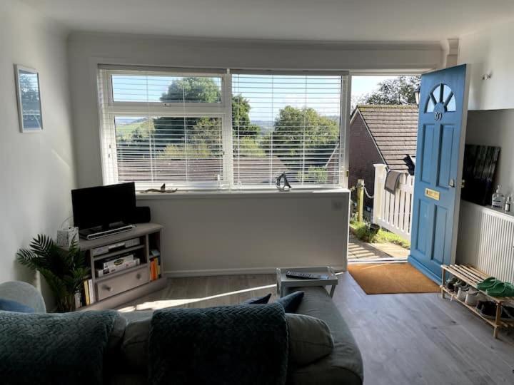 Self-Catering Studio In Beautiful Charmouth Dış mekan fotoğraf
